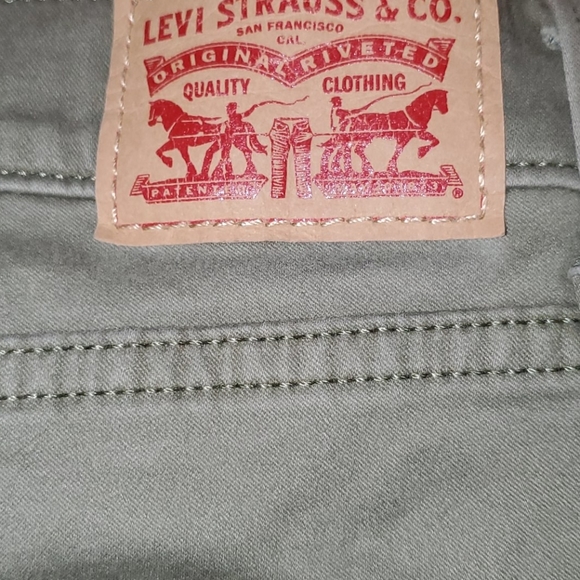 311 Levi Shaping Skinny jeans by Levi Strauss & CO - Picture 6 of 11